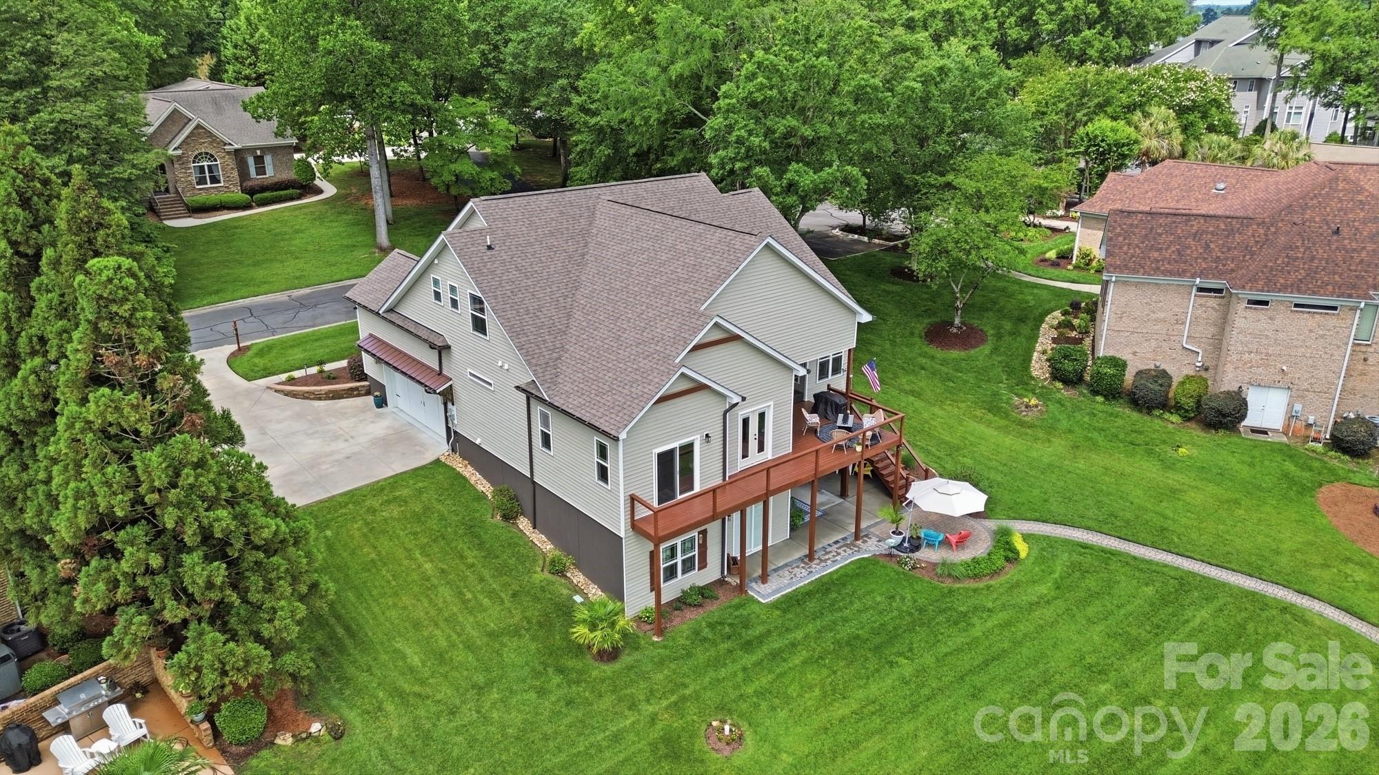 Lake Club - Residential