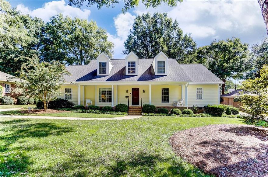 Stunning one owner home in Lansdowne with main level master bedroom. Lovingly improved & maintained, this home is sure to please. Major renovations completed in 2002 including kitchen and master bed/bath suite with walk-in closet and fantastic bath. Great covered front porch, flat lot, fenced yard, in ground irrigation, all main level rooms have 3' doors. Kitchen has gas cook top and double ovens, a service sink, a center island and custom cabinets.Great location minutes to Uptown and SouthPark.