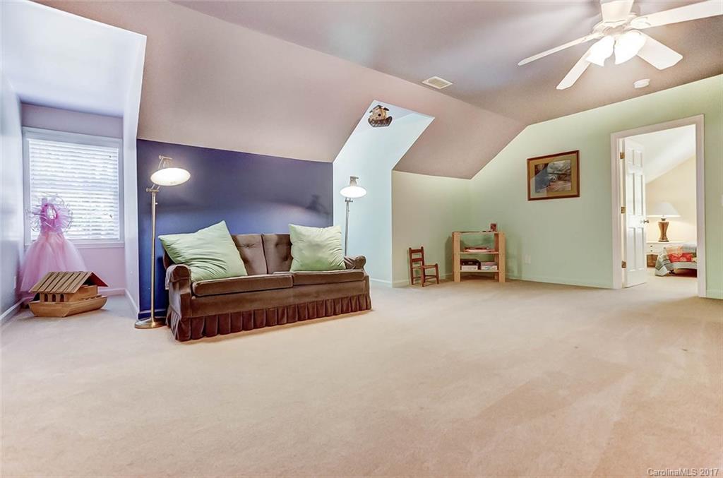 Lansdowne - Residential