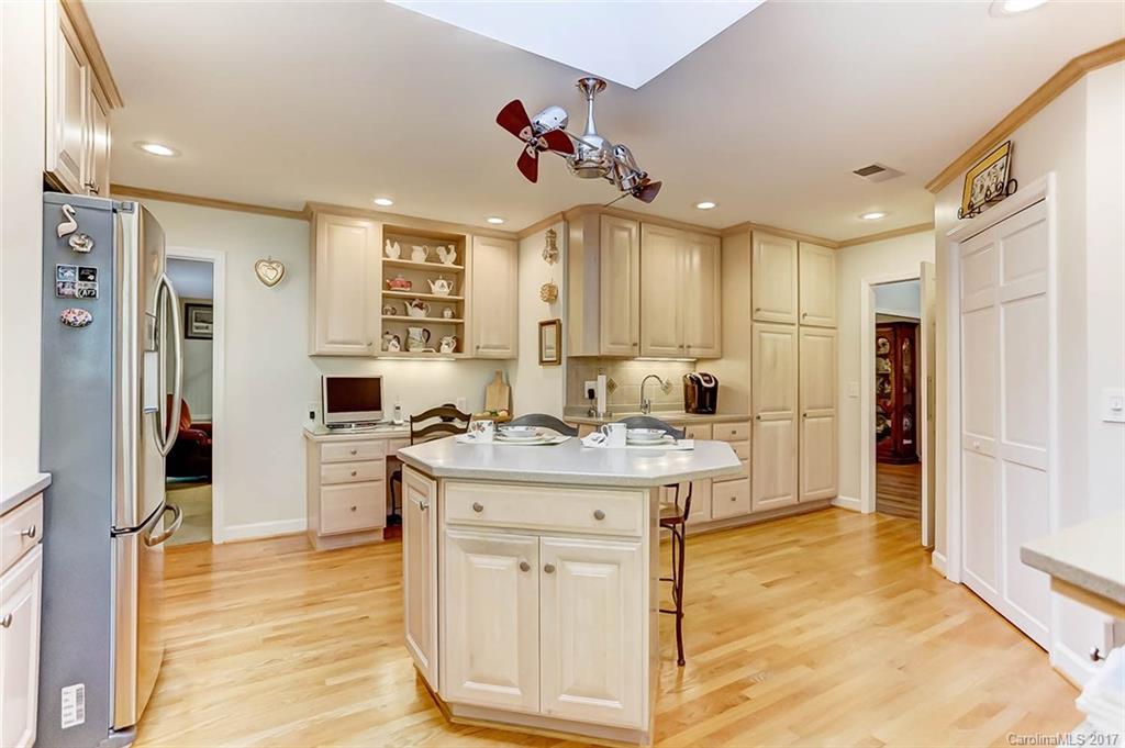 Lansdowne - Residential