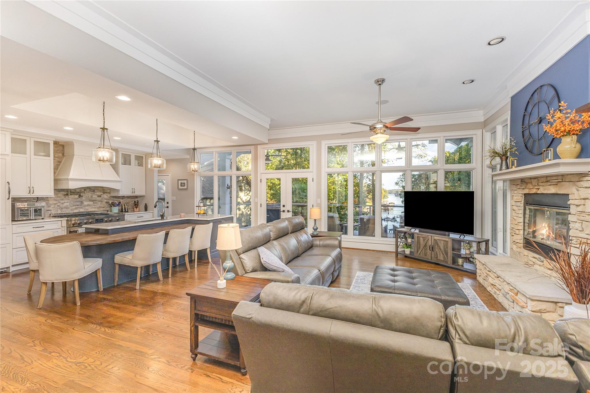 136 Lakeview Shores Loop