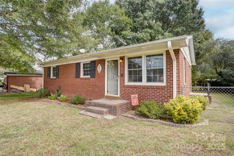 206 Winona Avenue Kannapolis NC 28081