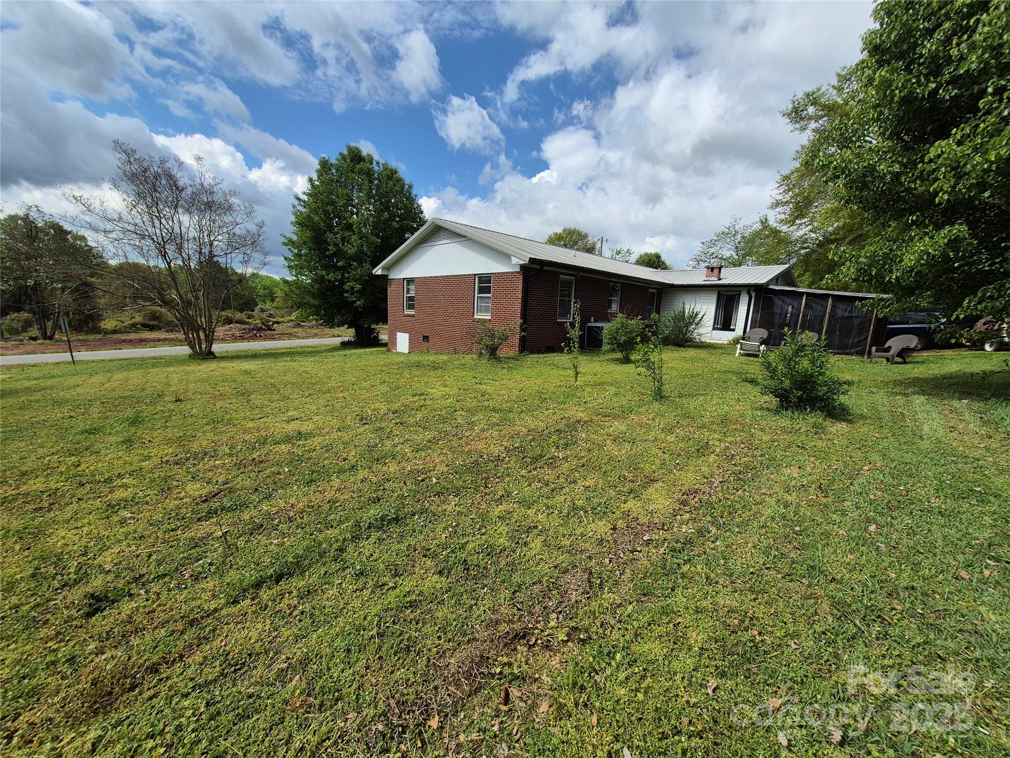 367 Poplar Street