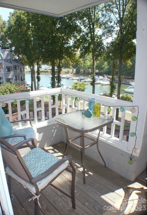 Photo of 218 Northwest Drive, Davidson, NC 28036 (MLS # 4329382)