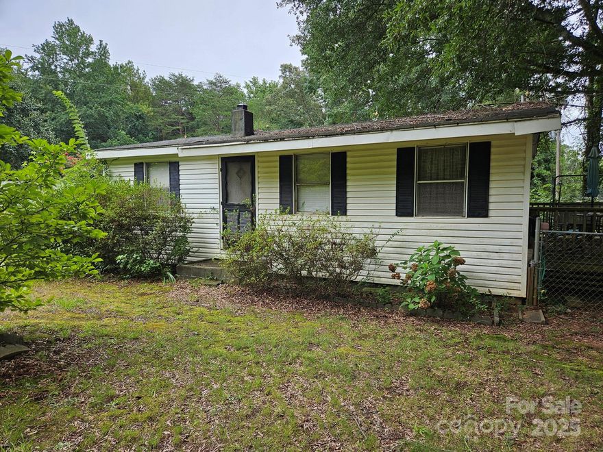 This is an excellent opportunity to own a home in Fort Mill, SC at appraised value of $165,000. The property needs some updating. It has been vacant and the power is off. The appraisal is available upon request and the property is to be sold "As Is Condition."