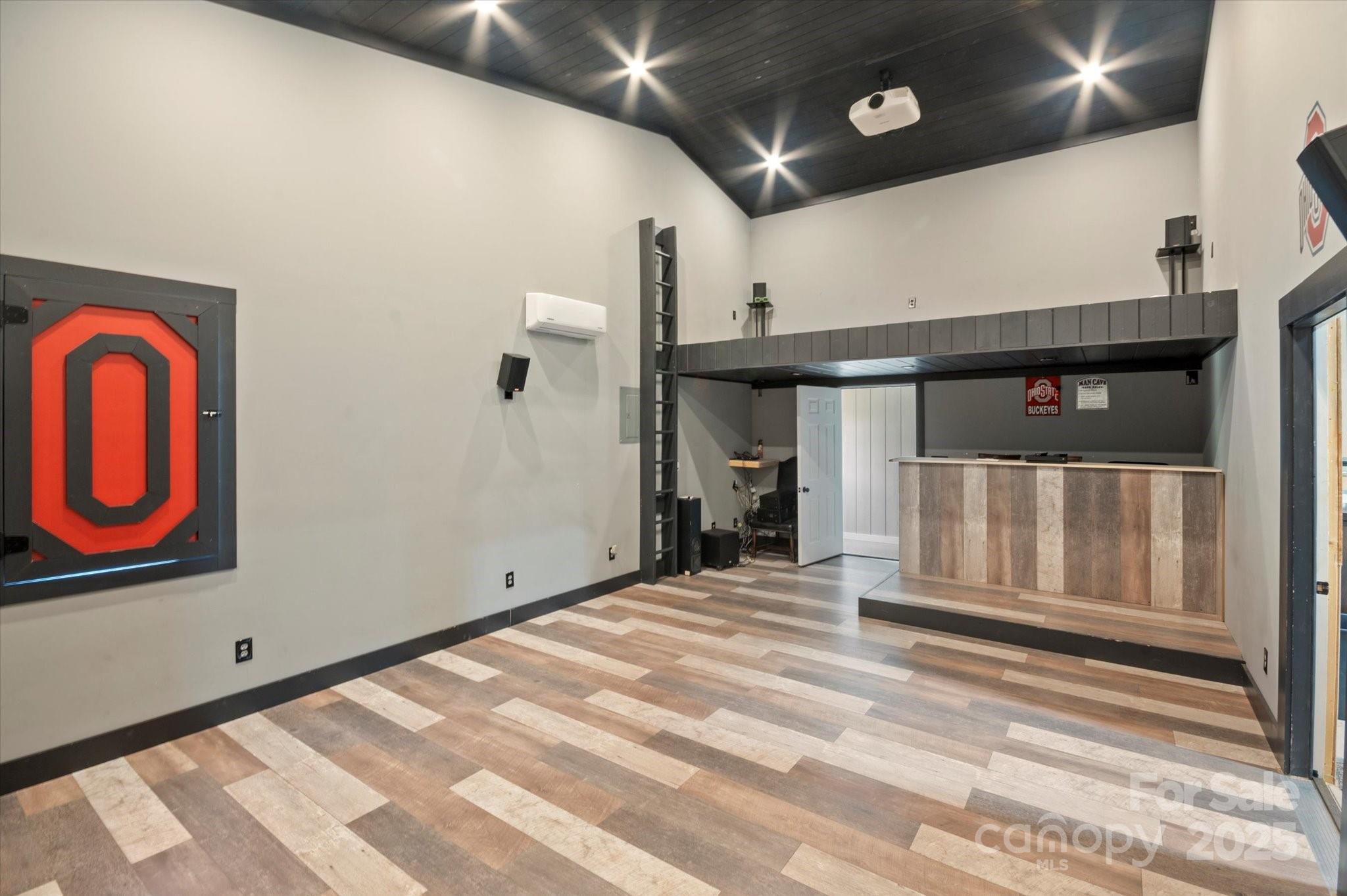 2409 Golf Course Road 14