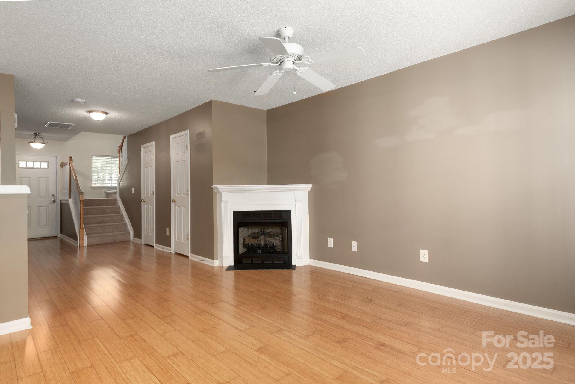 10613 Prairie Ridge Lane