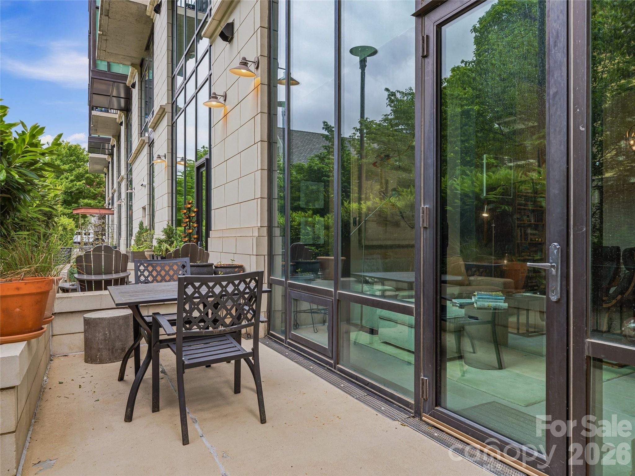 60 North Market - Residential