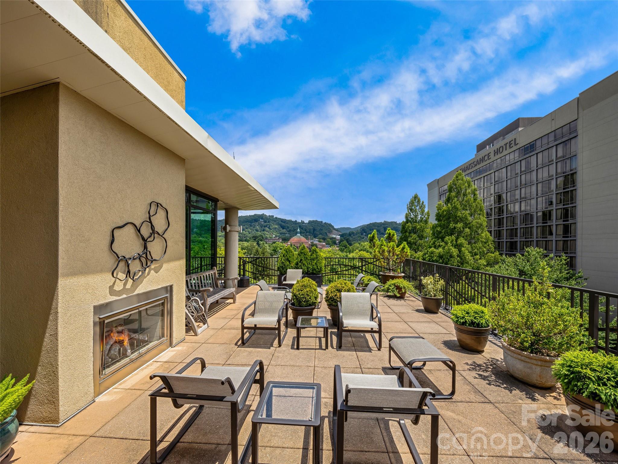 60 North Market - Residential