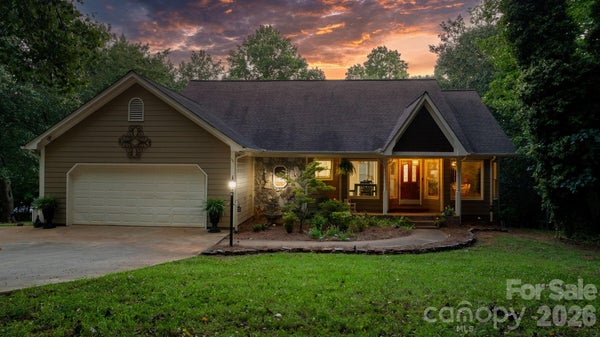4093 FAIRVIEW DR, MAIDEN, NC 28650 - Image 571cbbc306aec1ad8d6308ed2dde2915/4124041508