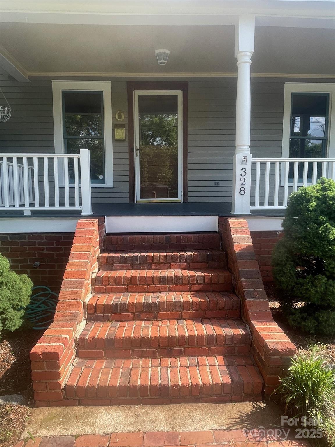 328 E Center Avenue
