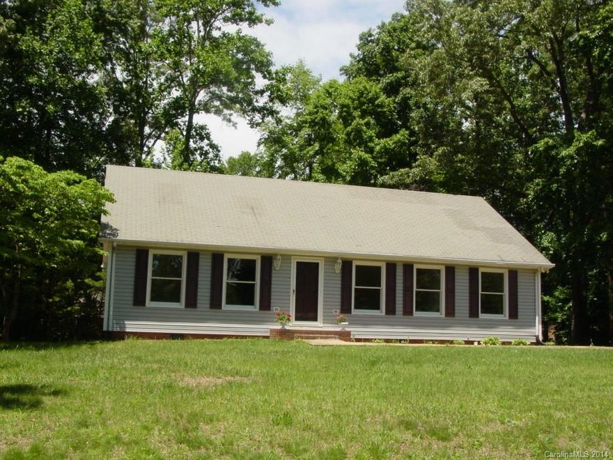 Affordable 3 Bedroom, 2 Bath home, convenient to Badin Lake. Great starter or scale down home. Priced to sell! New paint. Quiet neighborhood.