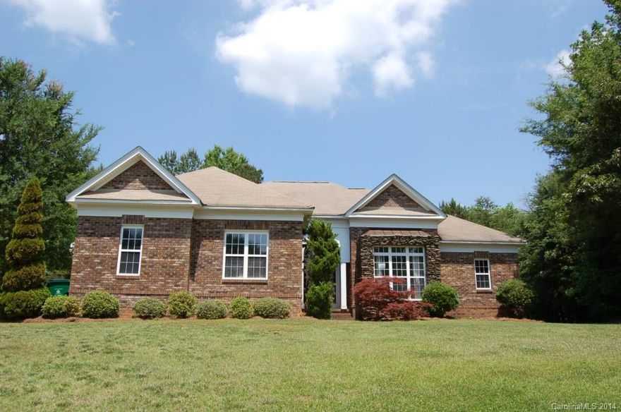 Large custom ranch with good sized rooms and open layout. Easy access to expressway and in a great community. Enjoy the oversized back covered patio area. House does need some work but a good opportunity to complete it the way you want! Master suite also has access to porch and comes complete with trey ceiling, crown molding, ceiling fan & whirlpool tub. Home boasts 2 fireplaces, recess lighting throughout, 12' ceilings and full irrigation.