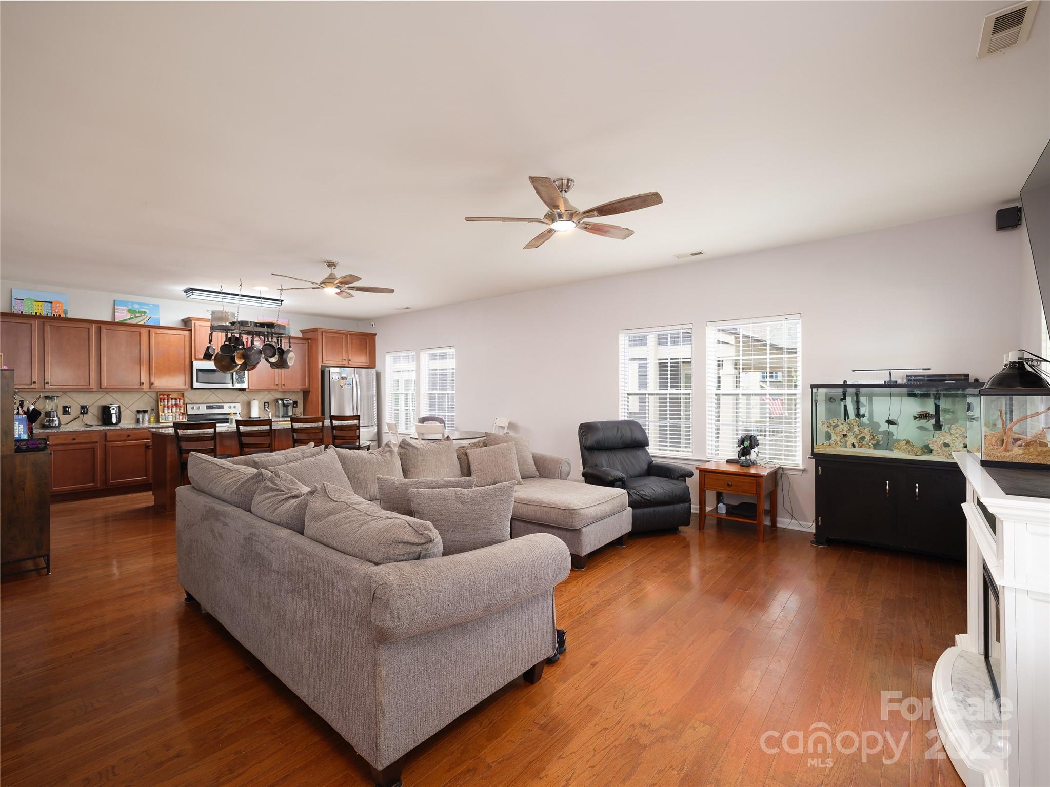 28111 Egrets Court
