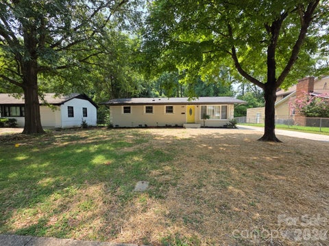 Photo of 1501 VANCOUVER Drive, Charlotte, NC 28213 (MLS # 4408865)