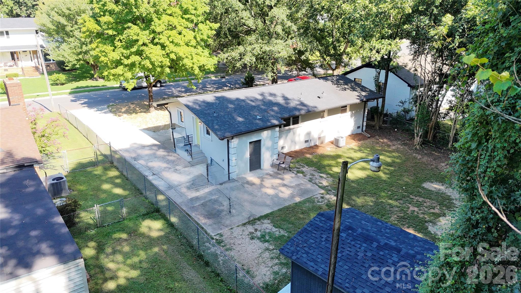 1501 VANCOUVER Drive