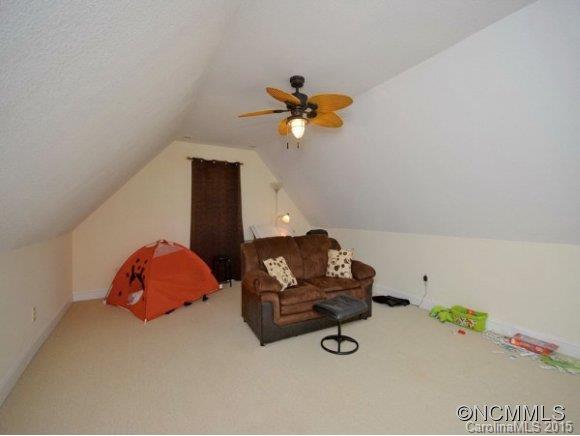 Vista at the Riverbank - Residential