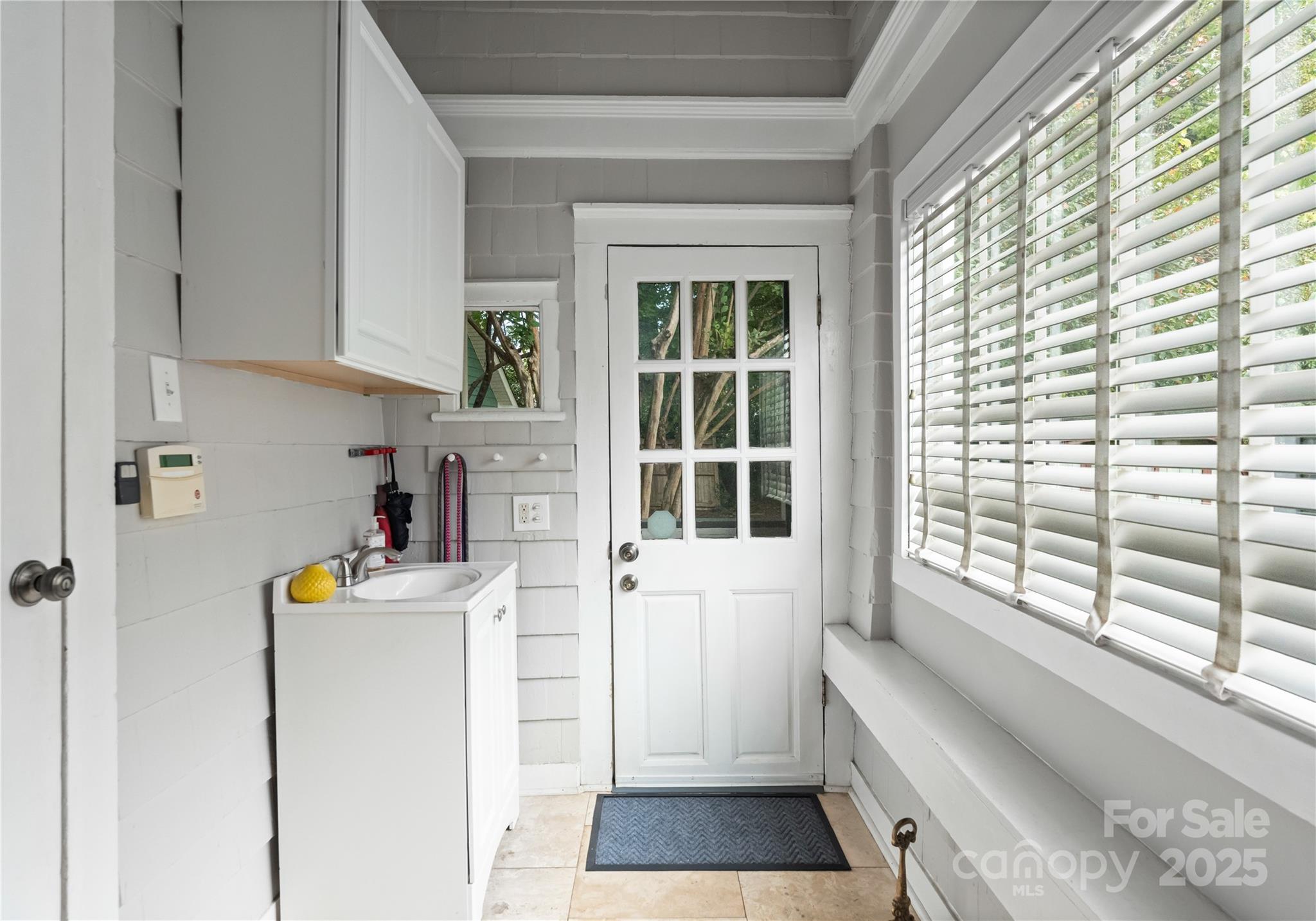 Elizabeth - Residential