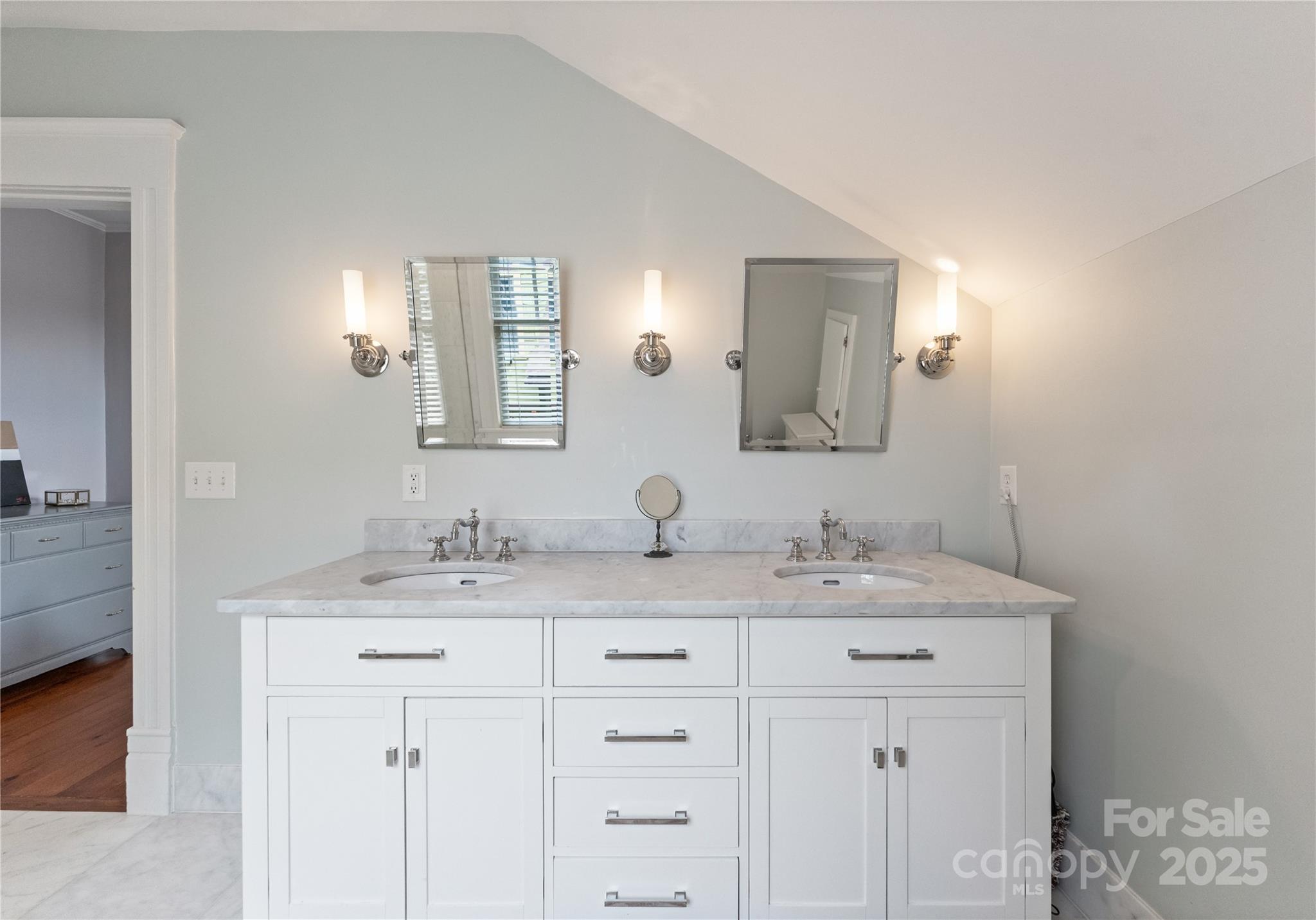 Elizabeth - Residential