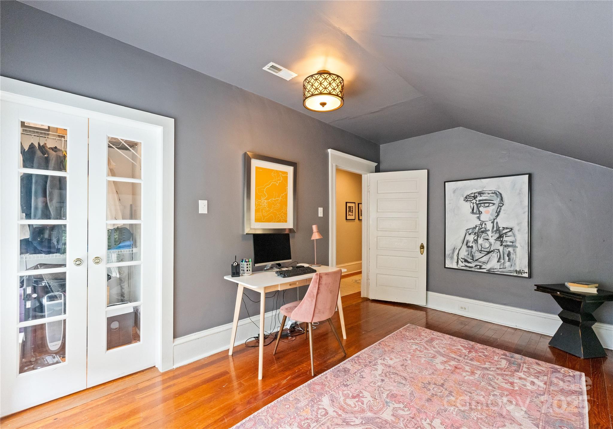 Elizabeth - Residential