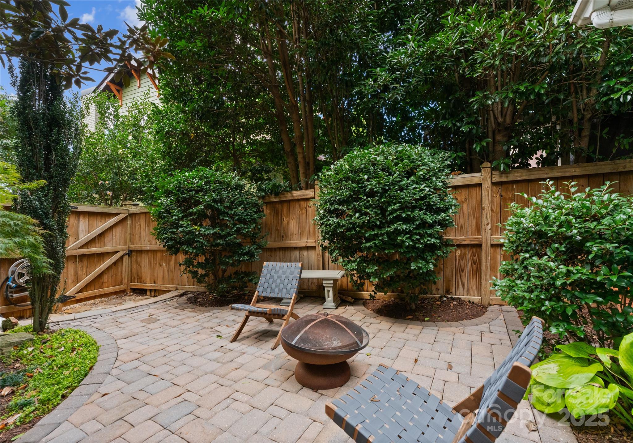 Elizabeth - Residential