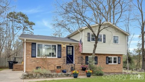 Photo of 1825 Winfield Drive, Monroe, NC 28110 (MLS # 4364944)
