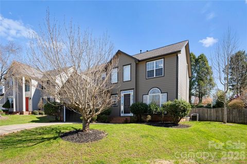 Photo of 4704 Lone Tree Court, Charlotte, NC 28269 (MLS # 4375294)