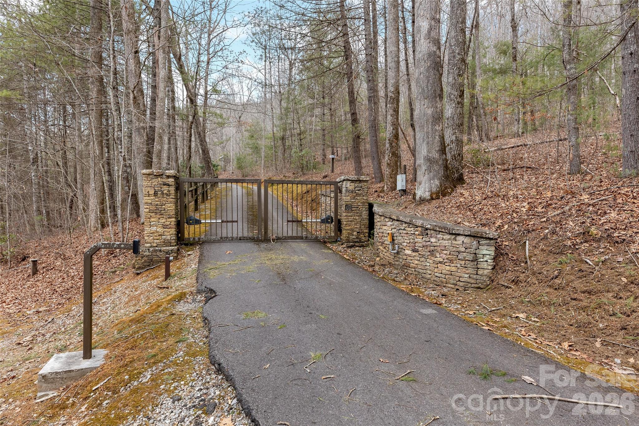 1213 Lost Valley Road