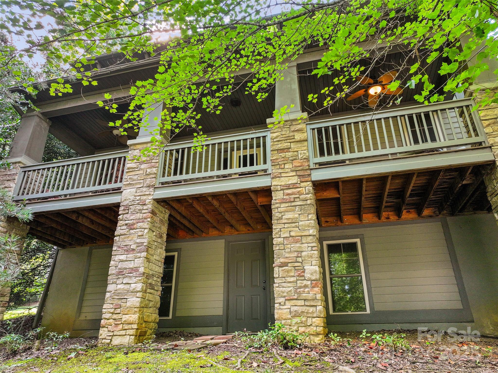 4 Yellow Owl Court
