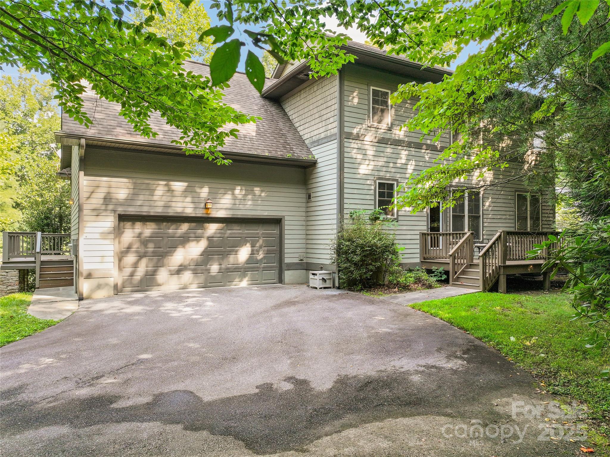 4 Yellow Owl Court
