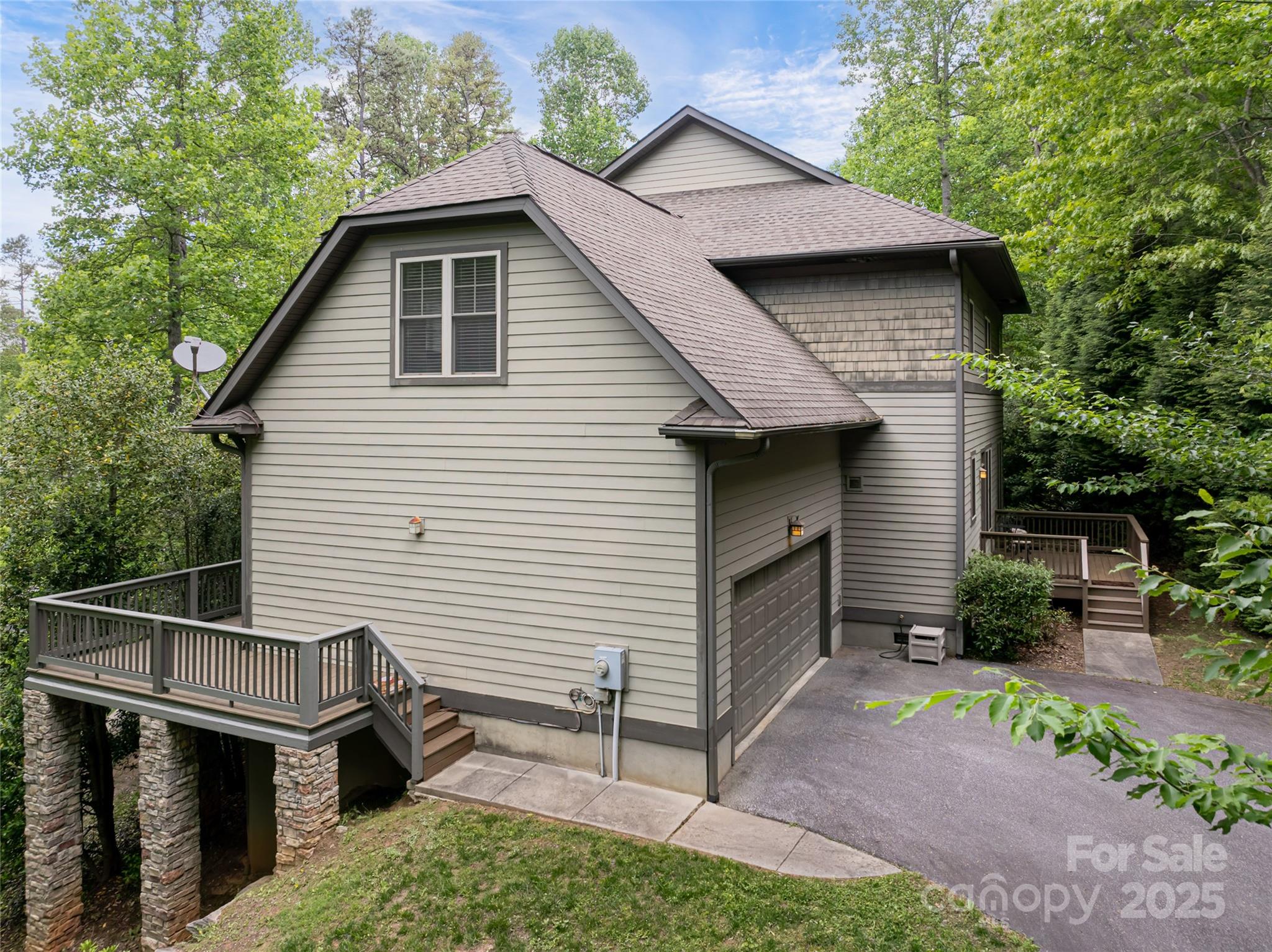 4 Yellow Owl Court