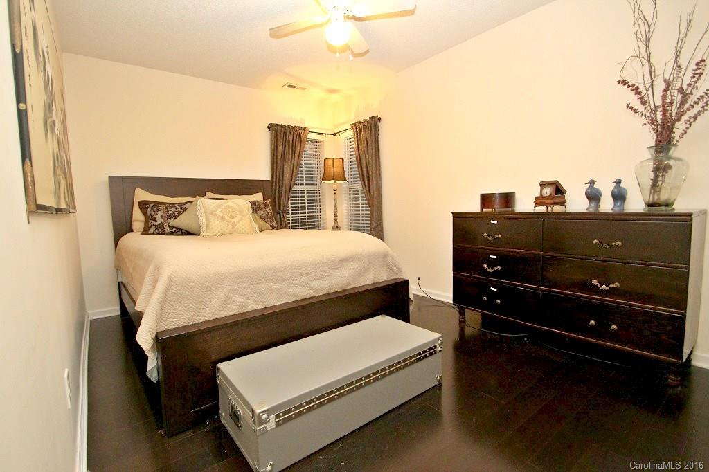 Wiltshire Manor - Residential