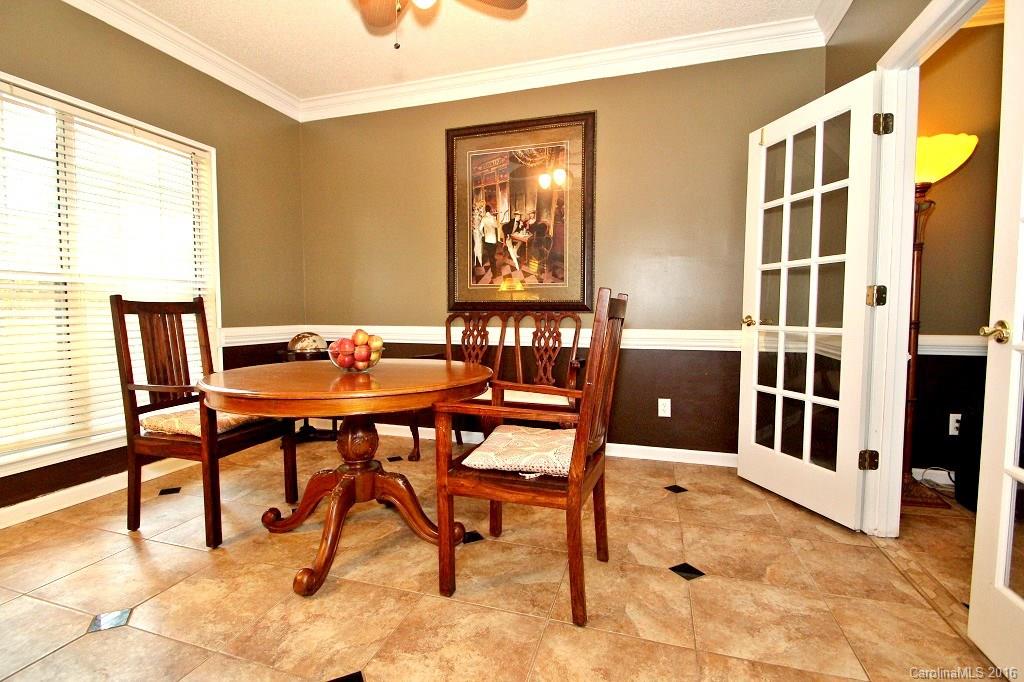 Wiltshire Manor - Residential