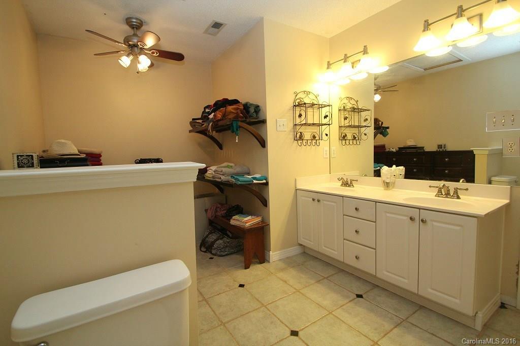 Wiltshire Manor - Residential