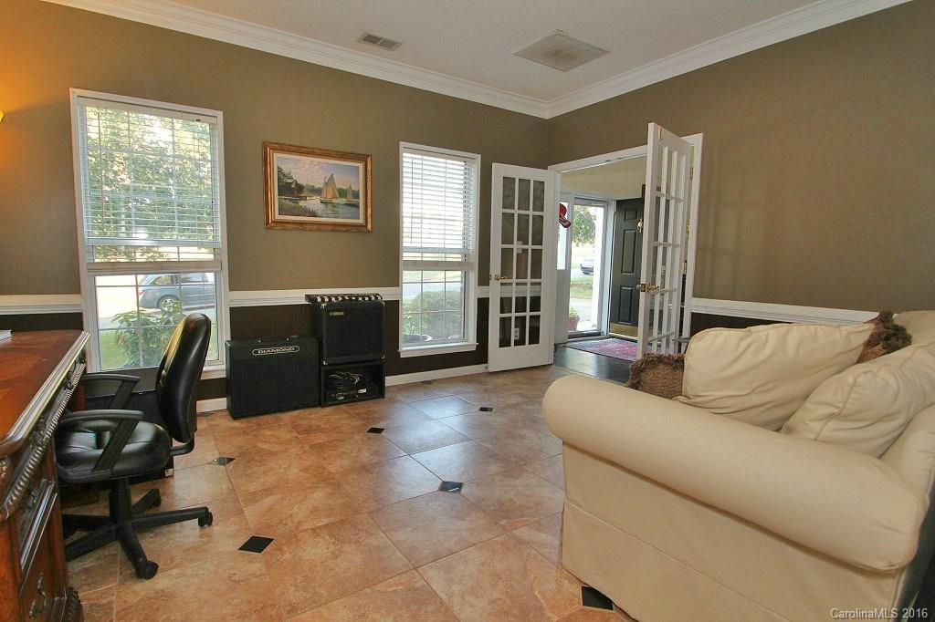 Wiltshire Manor - Residential