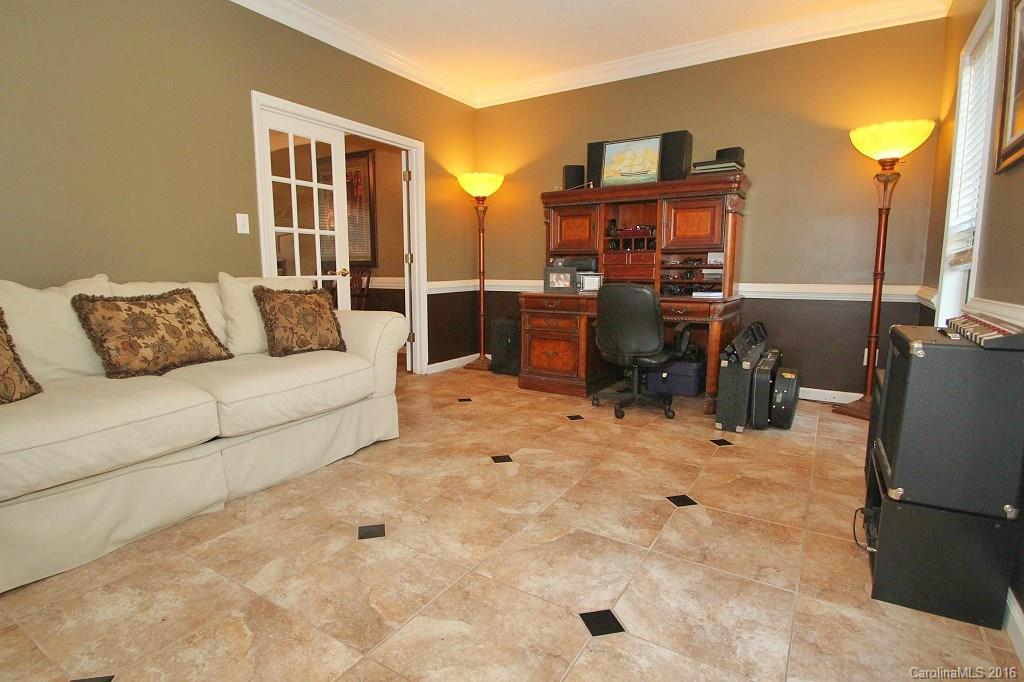 Wiltshire Manor - Residential