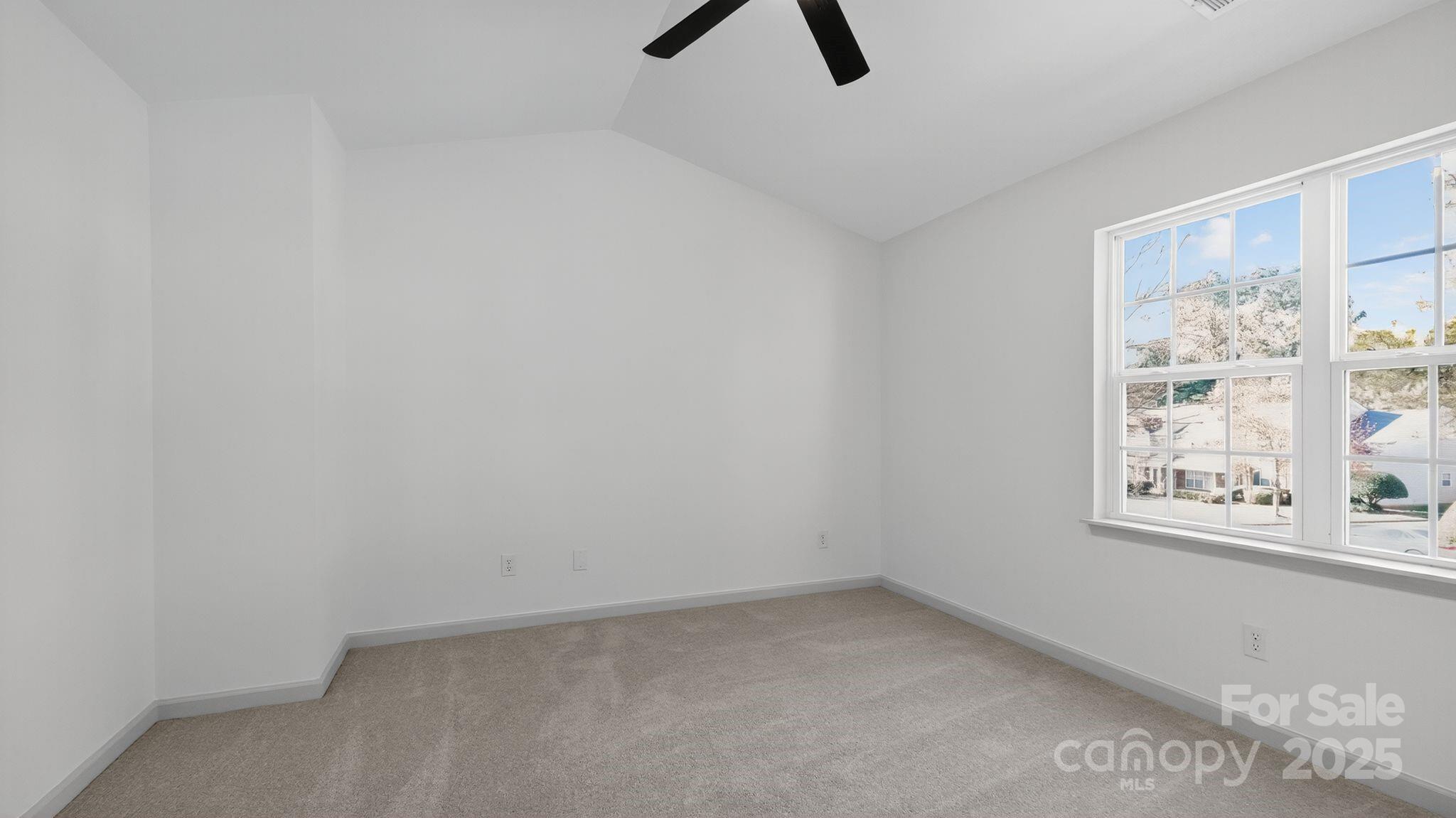 Huntington Ridge - Residential