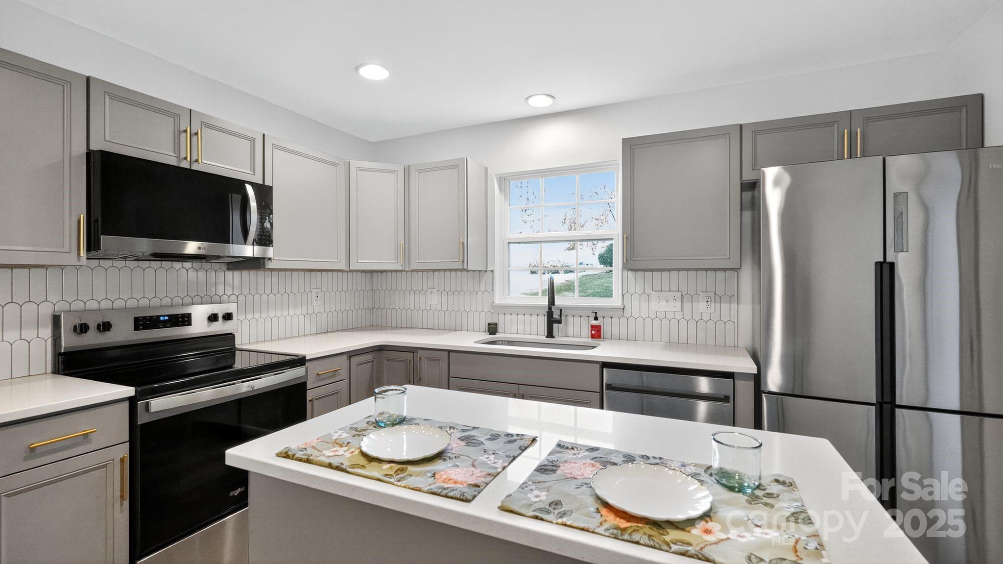 Huntington Ridge - Residential