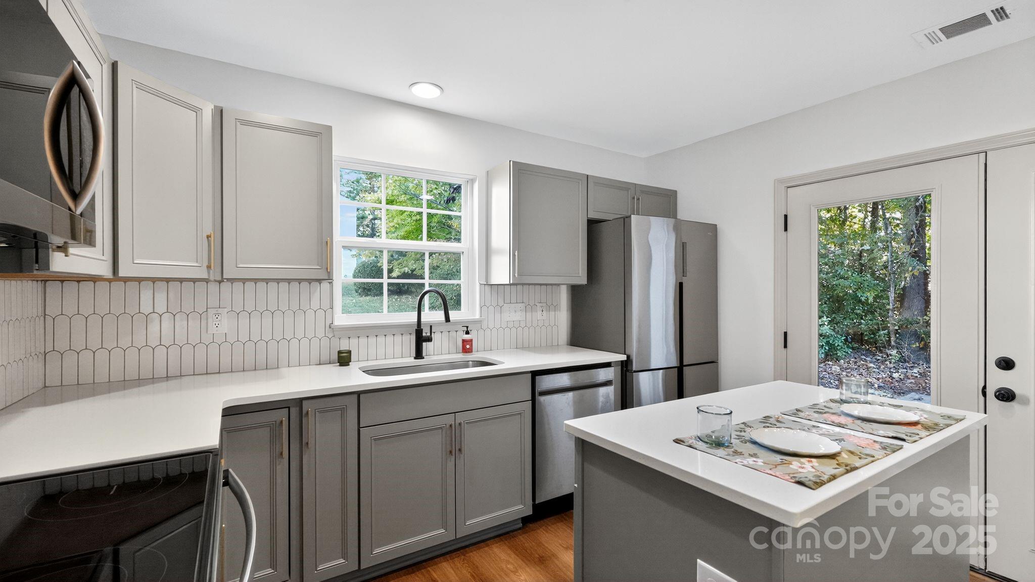 Huntington Ridge - Residential