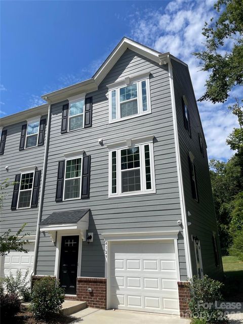 Photo of 4129 Edenborn Lane, Charlotte, NC 28208 (MLS # 4358548)