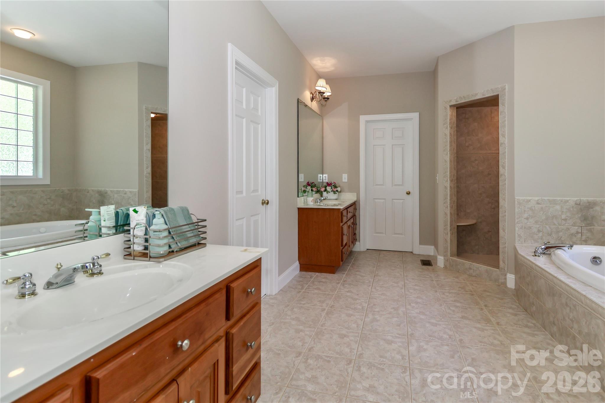 Pinnacle Shores - Residential