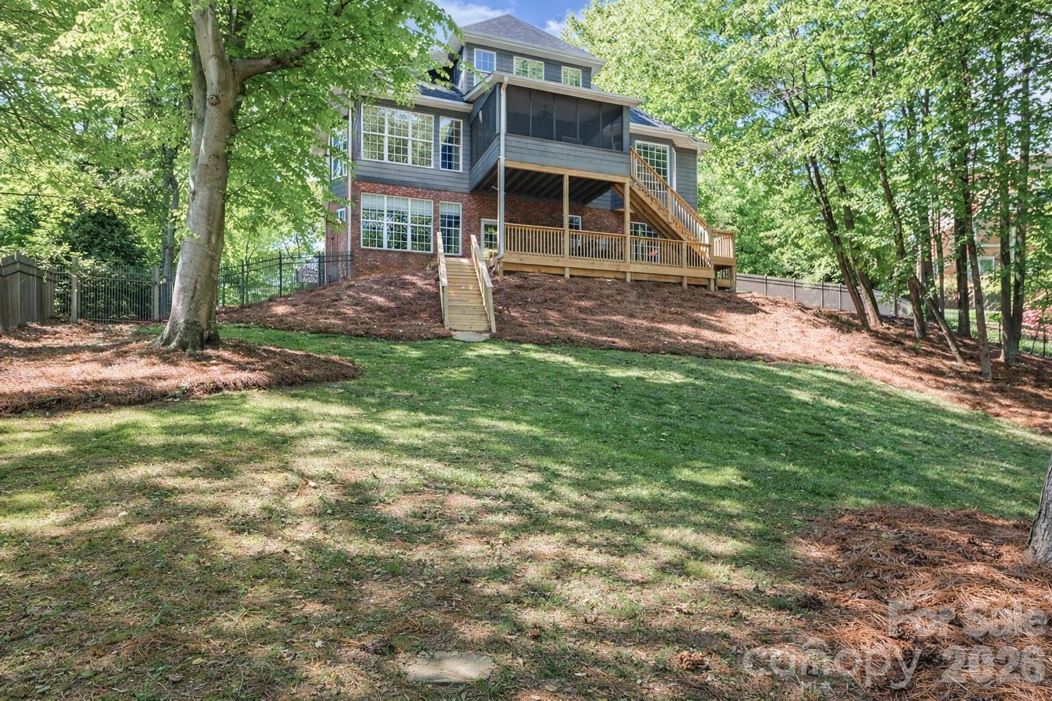 Pinnacle Shores - Residential