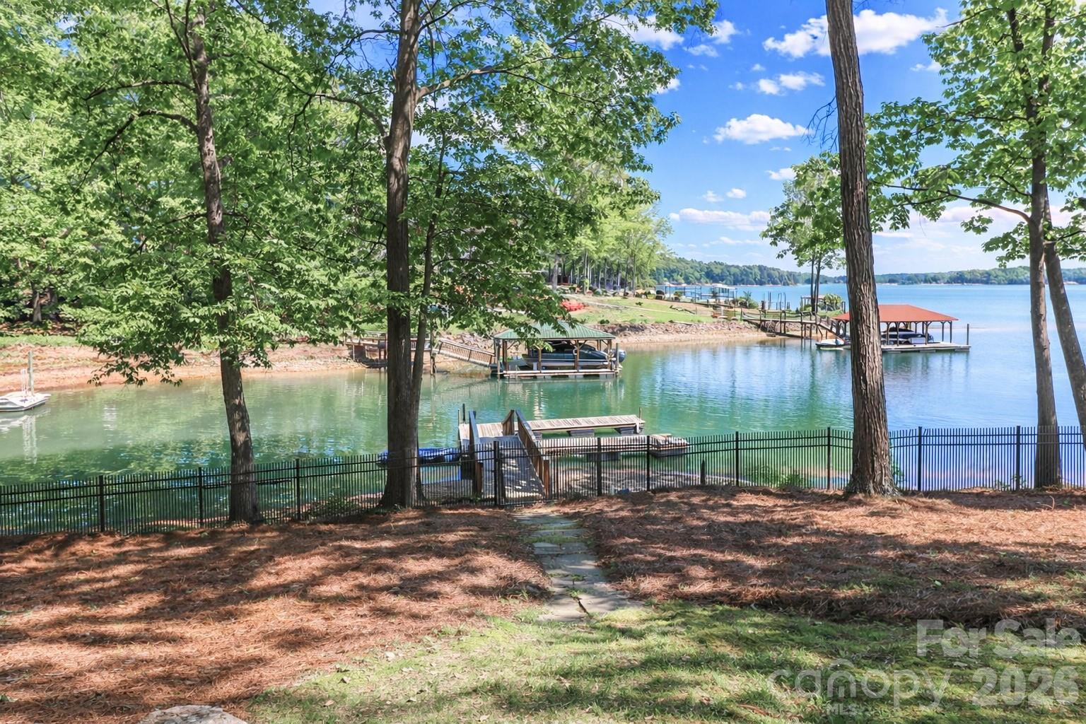 Pinnacle Shores - Residential