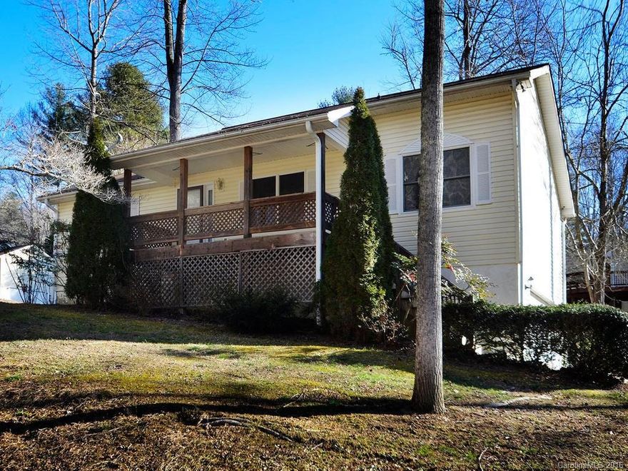 The perfect home for a family!  Located on 2 lots in quiet subdivision 10 minutes from Hendersonville. Split bedroom - three bedrooms and 2.5 baths with a large all purpose room in the basement.  Appliances have been updated and new laminate and carpeted flooring put in with the exception of the two bedrooms.  This home has been well maintained.  Price includes a new roof. Please see documents for inspection summary and repairs being made.