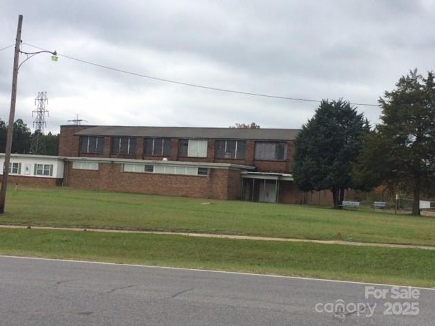 Over 10 acres with school building.  Excellent opportunity to make a recreation center and  office space
Excellent location easily accessible to I-77.