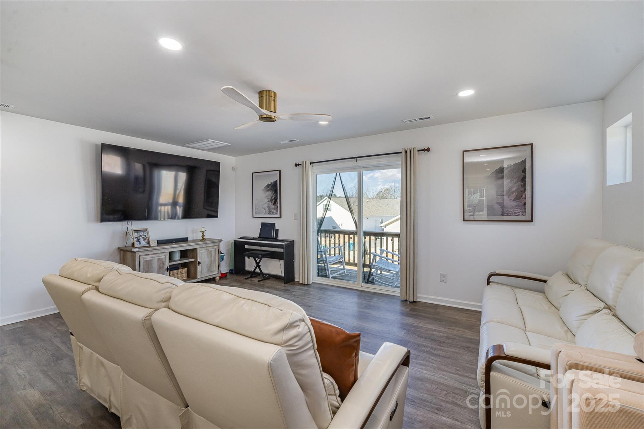 Main Street Station - Residential