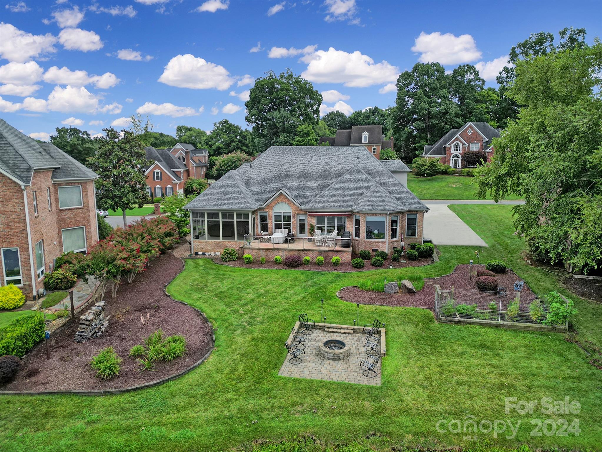 Beacon Knoll - Residential