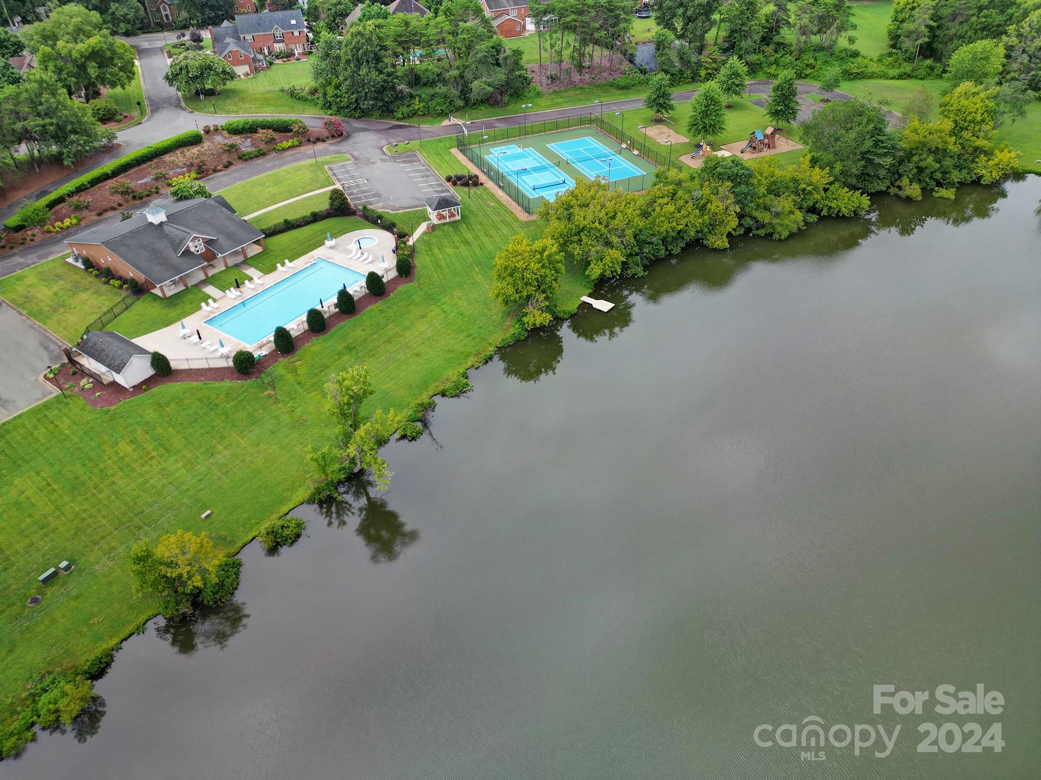 Beacon Knoll - Residential