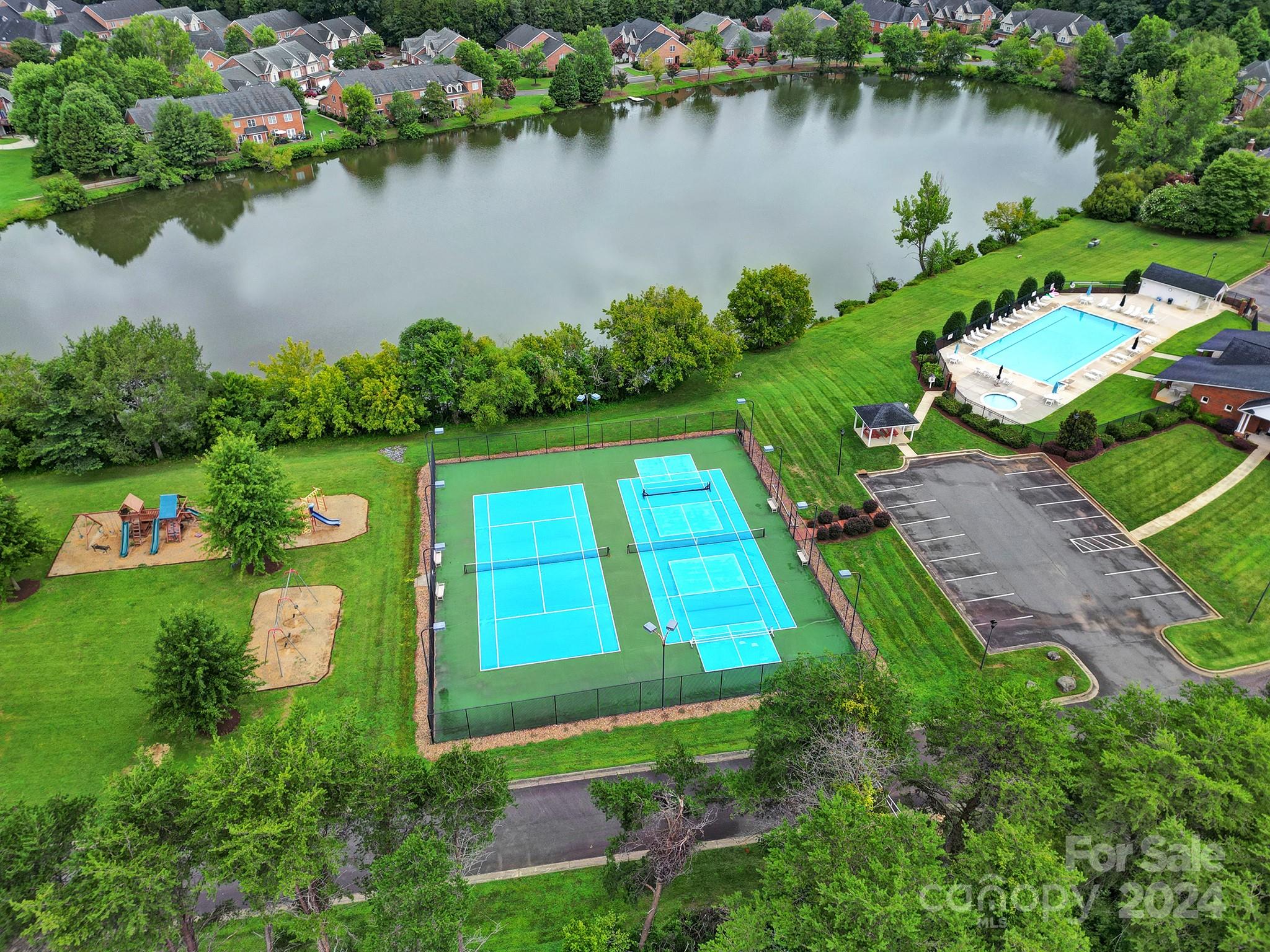 Beacon Knoll - Residential