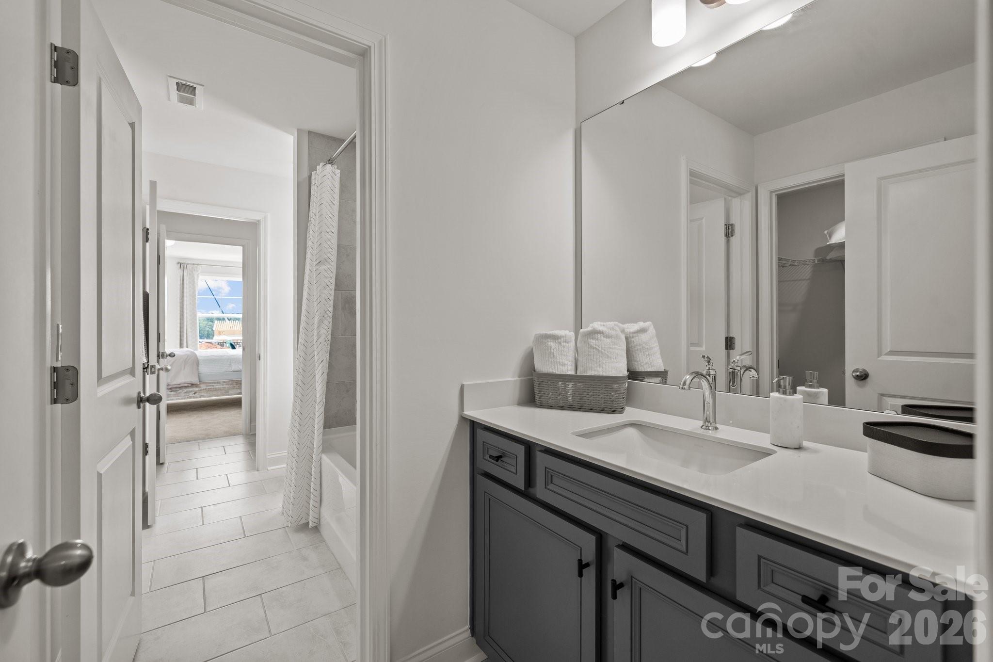 Lakeside Glen - Residential